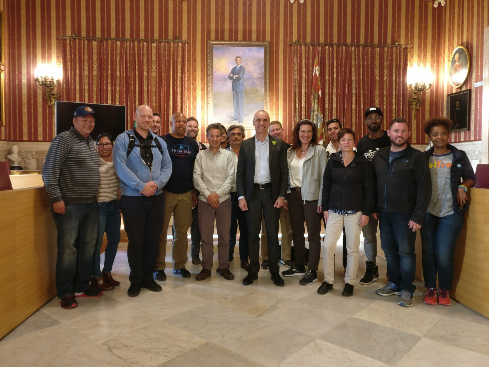 Los miembros de la delegación de Nueva Orleans recibidos en el Ayuntamiento con el delegado de Hábitat Urbano, Antonio Muñoz