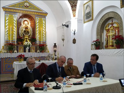 CARMEN CALATRAVA FIRMA CONVENIO.JPG CARMEN CALATRAVA FIRMA CONVENIO.JPG