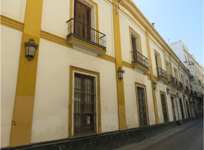 Fachada a calle Amor de Dios