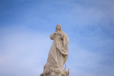 La Inmaculada concepción de frente La Inmaculada concepción de frente