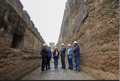 MURALLA EXTRAMUROS. INICIO. Alcalde en la liza