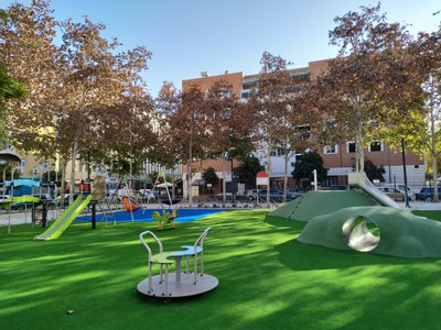 Zona de juegos infantiles (1) Zona de juegos infantiles (1)