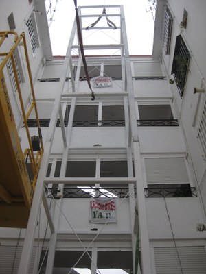 Obras de instalación de ascensor en la Plaza de San Gabriel nº 1