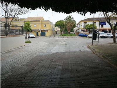 Estado actual de la Plaza del Hangar, en Sevilla Este