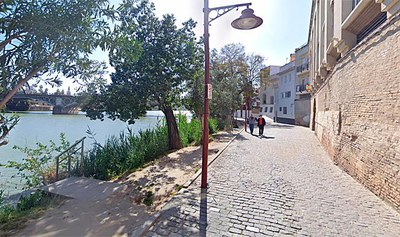 Imagen de un tramo del Paseo de la O, en el barrio de Triana