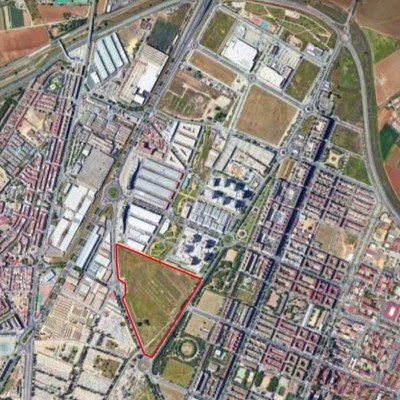 Vista aérea del ámbito correspondiente a los suelos de la antigua fábrica de Cross San Jerónimo, en el distrito Norte de Sevilla
