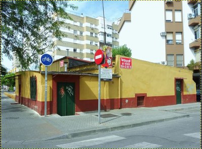 Imagen de archivo del inmueble conocido como "Venta de los gatos", en la calle Monasterio de Veruela, de Sevilla