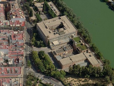 Vista aérea del complejo fabril de Altadis, en el barrio de los Remedios
