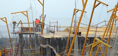 Obras de construcción de un edificio de viviendas 