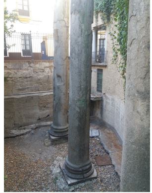 Columnas romanas de la calle Mármoles