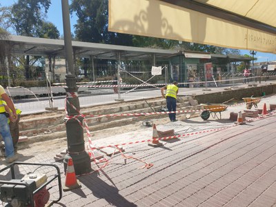 Obras en marcha para reducir y reacondicionar las escaleras del Paseo de Cristina