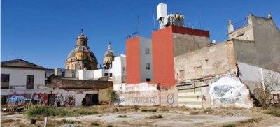 Estado actual que presenta la parcela de la calle San Luis que acogerá la construcción de estas viviendas
