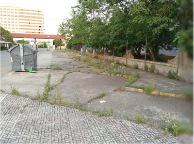 Estado actual de una de las calles de la antigua colonia militar que será reurbanizada para que pueda pasar a manos municipal