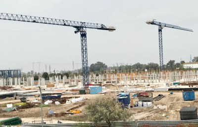 Obras de construcción de una nueva área residencial en la zona sur de Sevilla