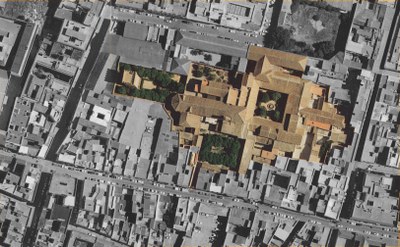 Imagen aérea de la zona con el ámbito del antiguo convento destacado