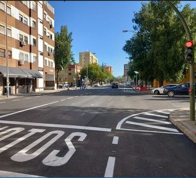 Así ha quedado la calzada de la Ronda de Oliva tras las obras de reasfaltado realizadas
