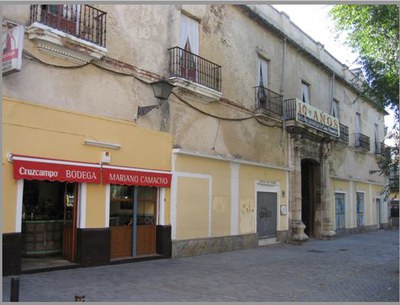 Fachada principal del Palacio del Pumarejo, en la plaza del Pumarejo 