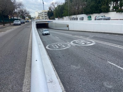 Imagen de la calle Bueno Monreal y del paso inferior que atraviesa la misma