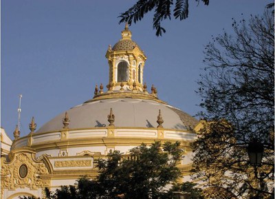Cubierta del Casino de la Exposición y de la característica linterna que la corona