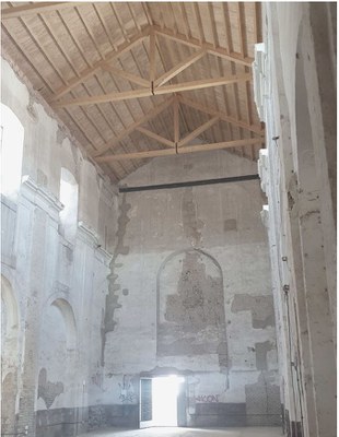 Interior de la nave de la antigua iglesia tras la instalación de la nueva cubierta 