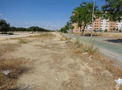 Urbanismo va a formalizar una calzada pavimentada en el espacio ahora terrizo de la calle Guayaquil, entre los distritos Sur y Cerro-Amate 