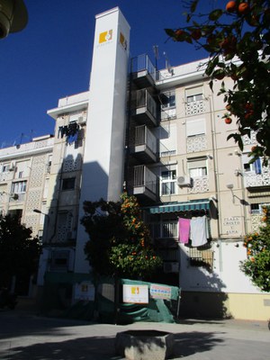 Obras de instalación de ascensor en un bloque de viviendas beneficiario de las ayudas de la anterior convocatoria