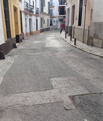 Estado actual de la calle Dormitorio, en el Casco Antiguo, cuyo proyecto de reurbanización se ha aprobado hoy